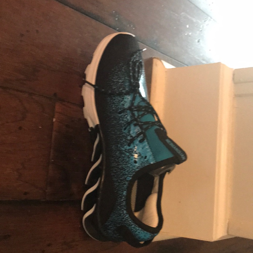 Running shoes